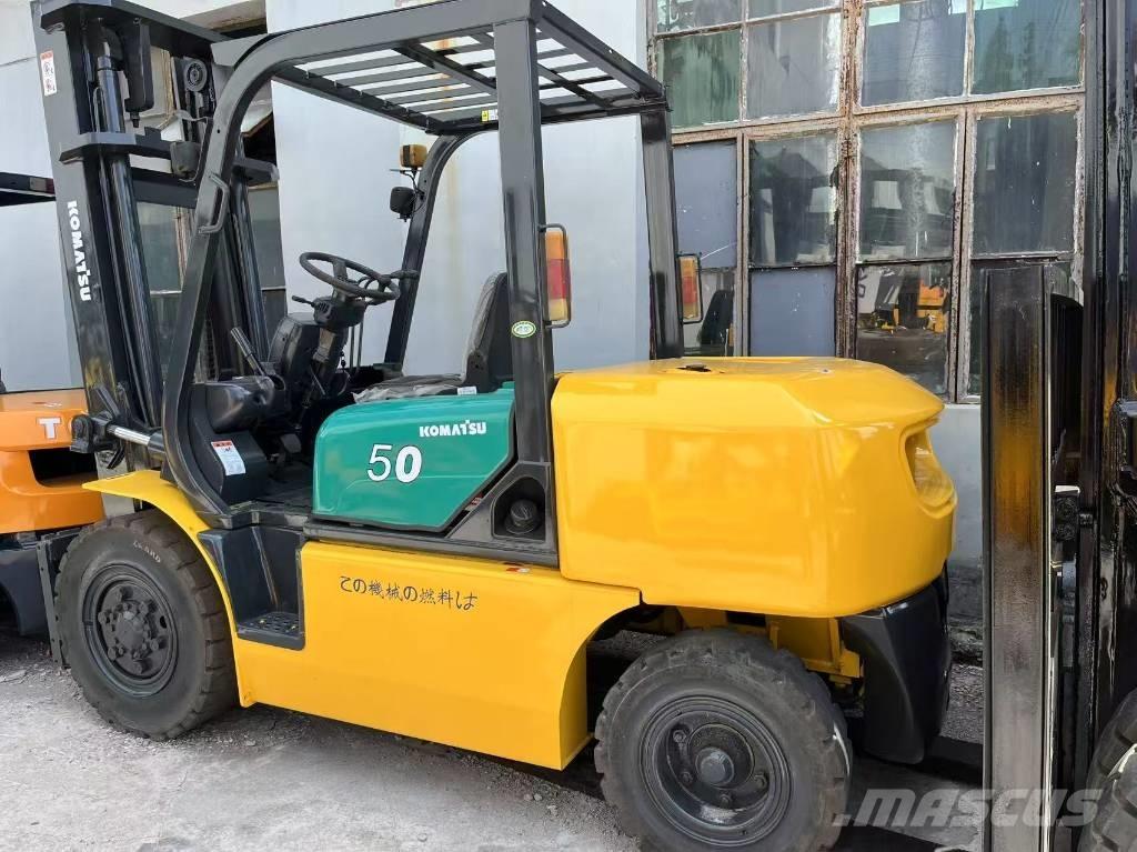 Komatsu FD 50-6 Дизелови камиони
