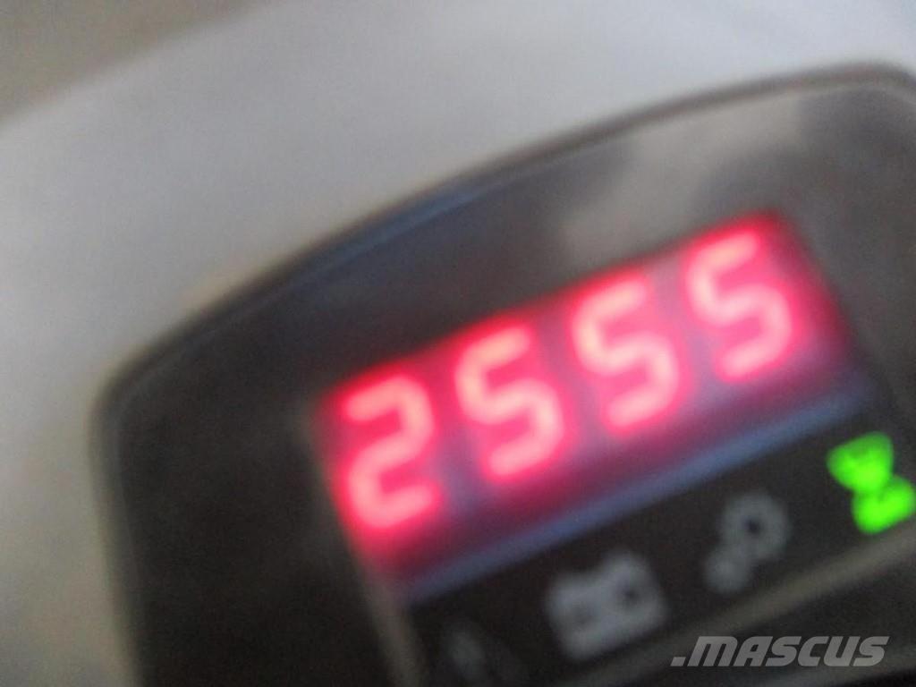 Toyota LPE250 Транспалетни колички с платформи