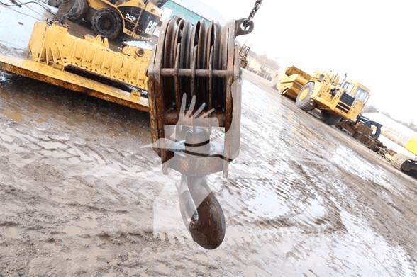 CAT 2876902 Остриета