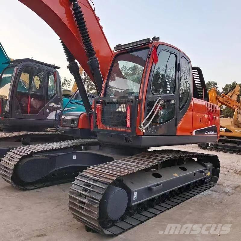 Doosan DX 225 LC Верижен екскаватор