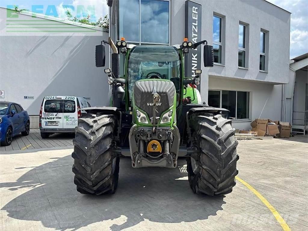 Fendt 724 vario Трактори