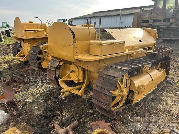 CAT D2 - Верижни булдозери

