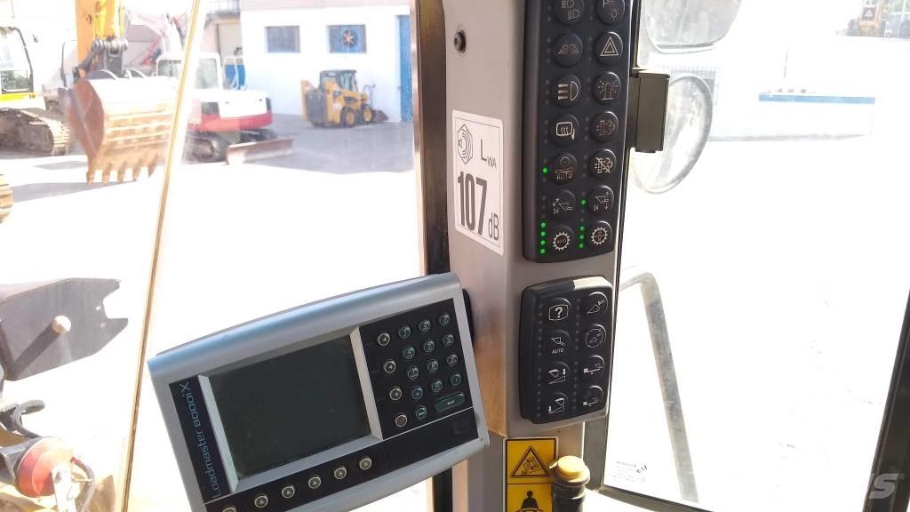 CAT 962K Колесни товарачи