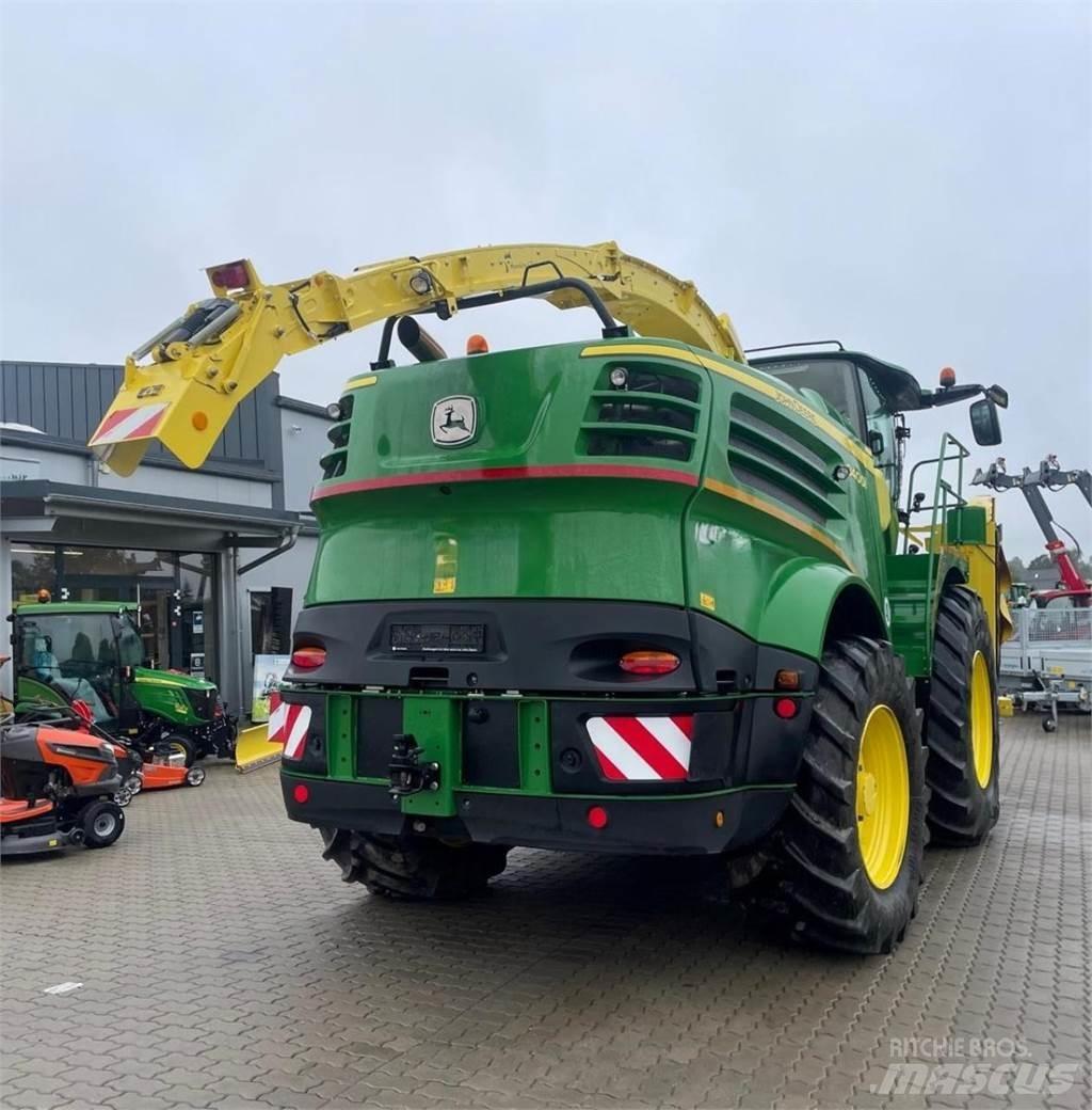 John Deere 8400 i Самоходни фуражири
