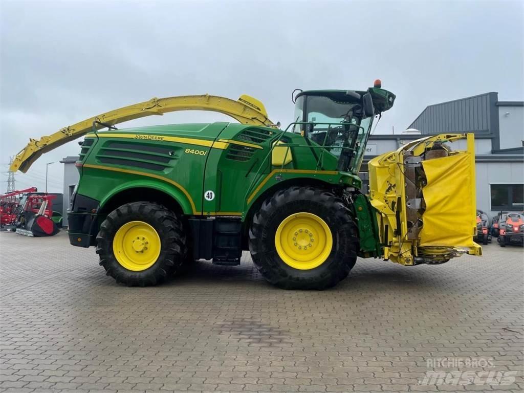 John Deere 8400 i Самоходни фуражири