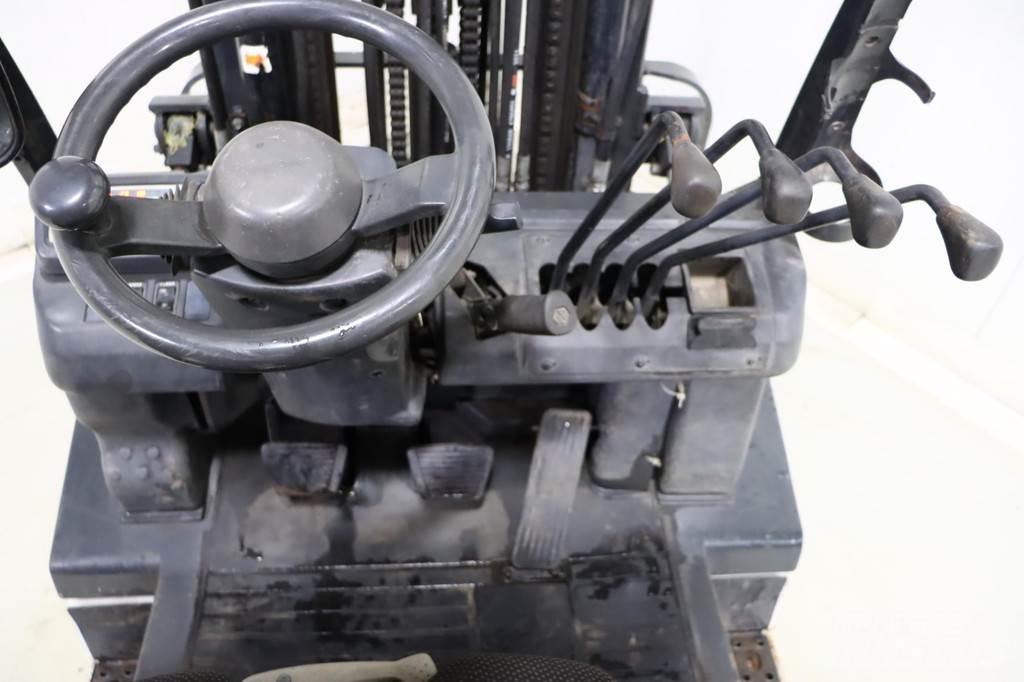 Nissan U1D2A20LQ Камиони с АГУ