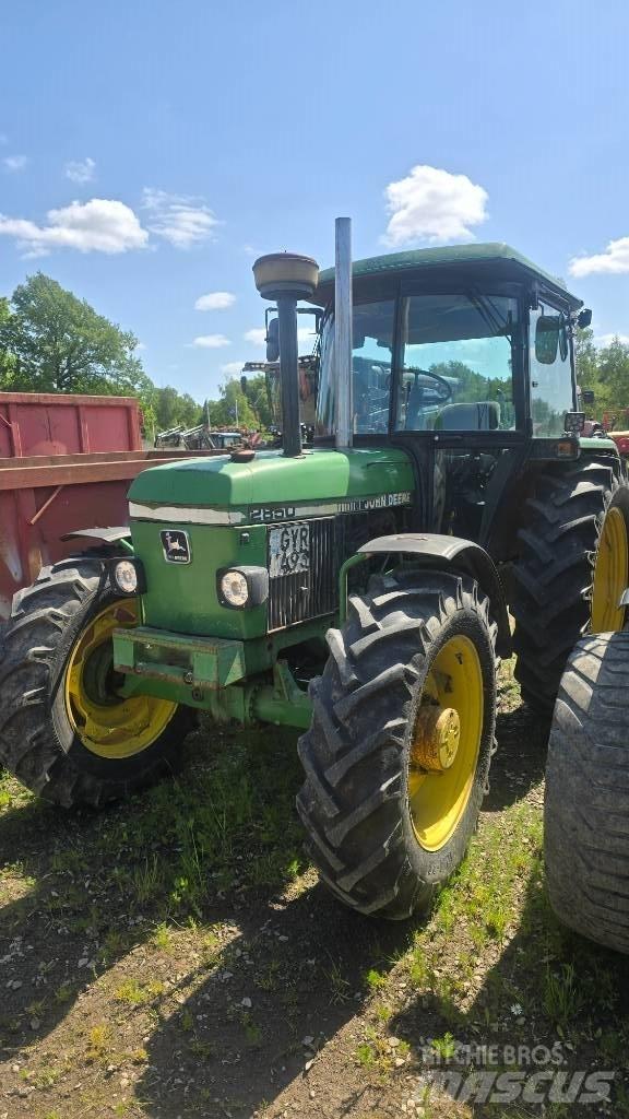 John Deere 2850 Трактори