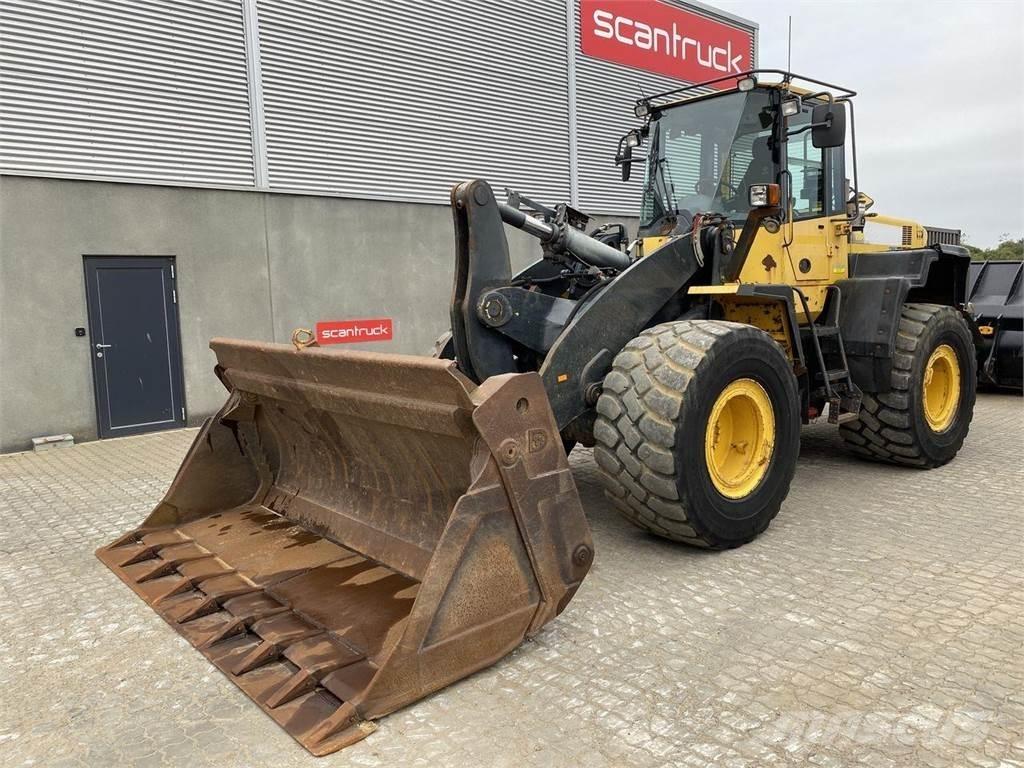 Komatsu WA320PZ-6 Колесни товарачи