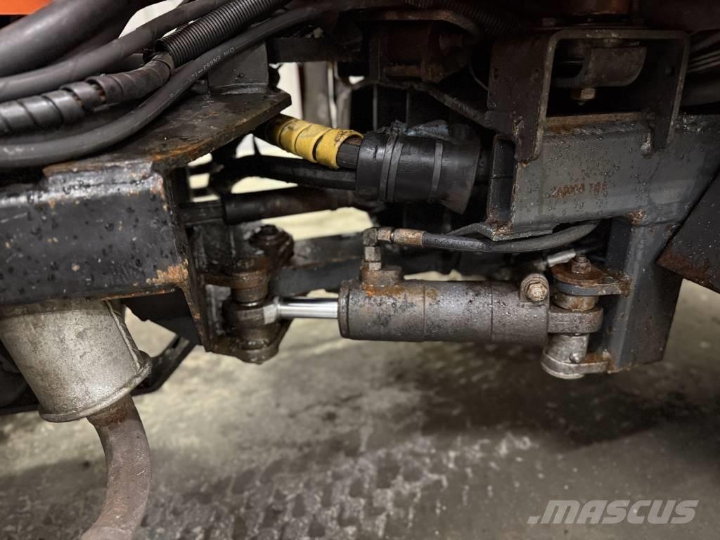 Holder C 240 Комунални съоражения