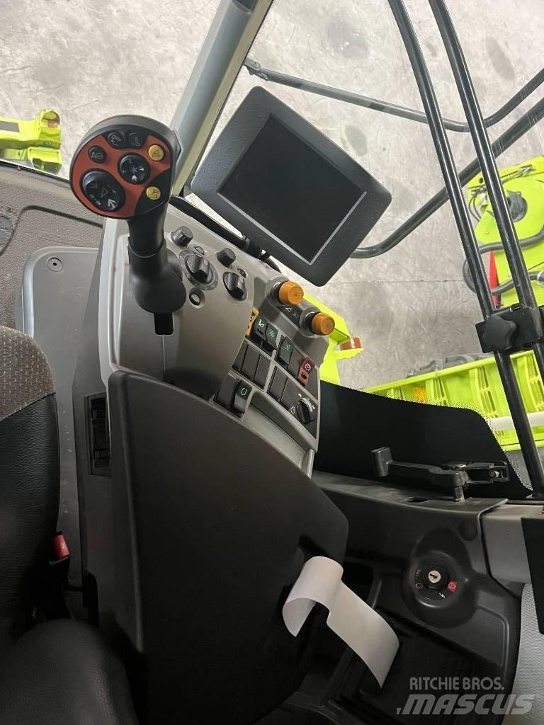 CLAAS LEXION 770 Комбайни