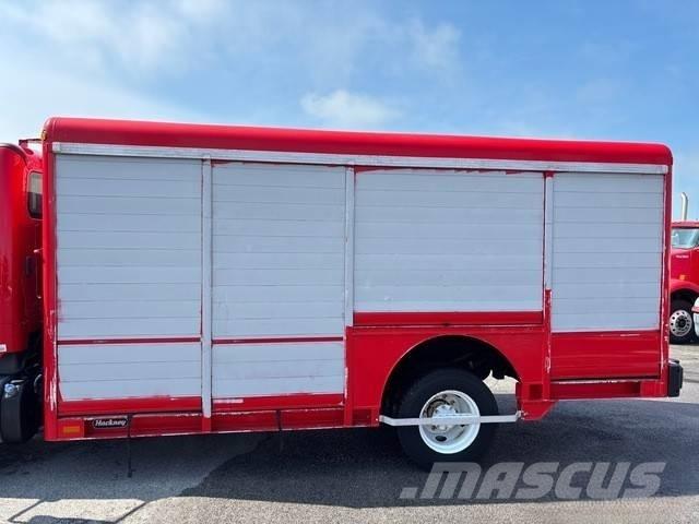 Freightliner M2 Товарни камиони за напитки
