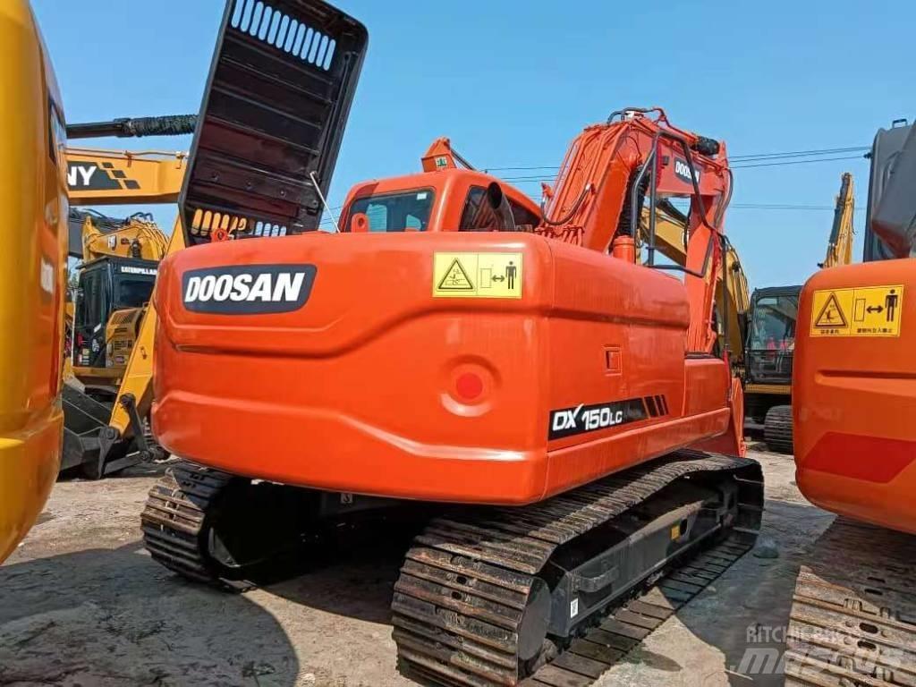 Doosan DX150 Средни екскаватори 7т - 12т