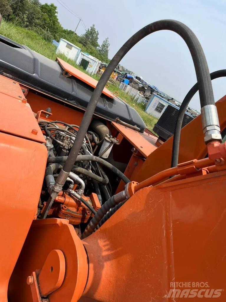 Doosan DH 300 Верижен екскаватор