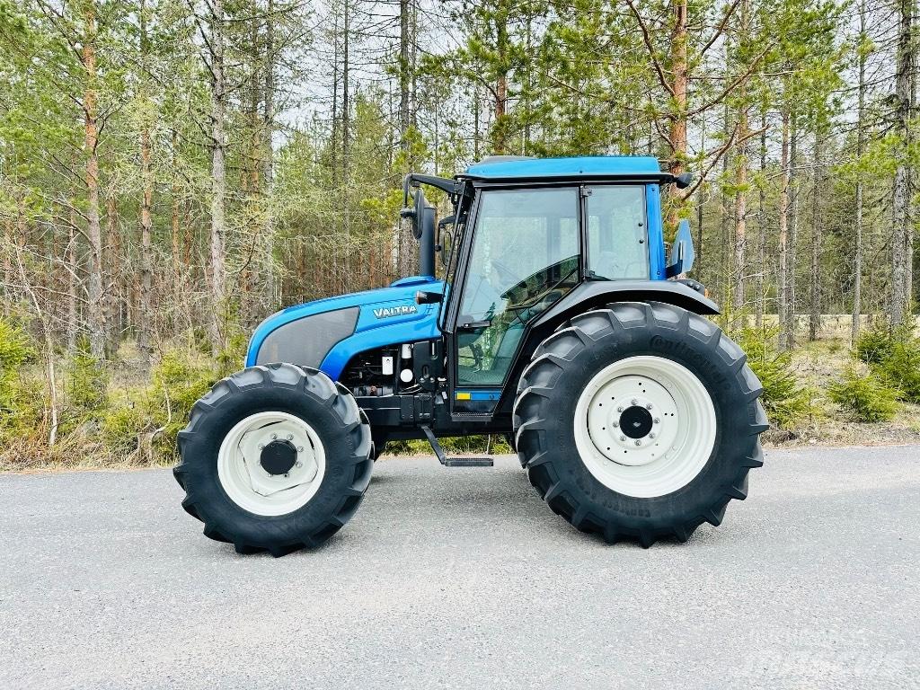 Valtra A 92 Трактори