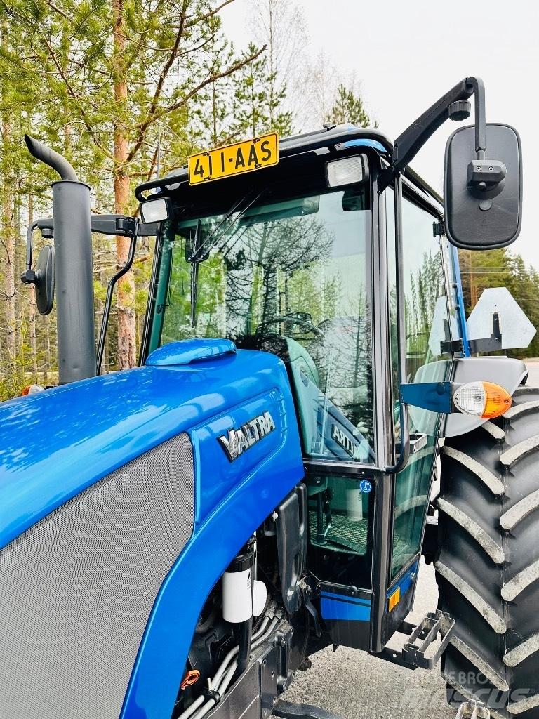 Valtra A 92 Трактори