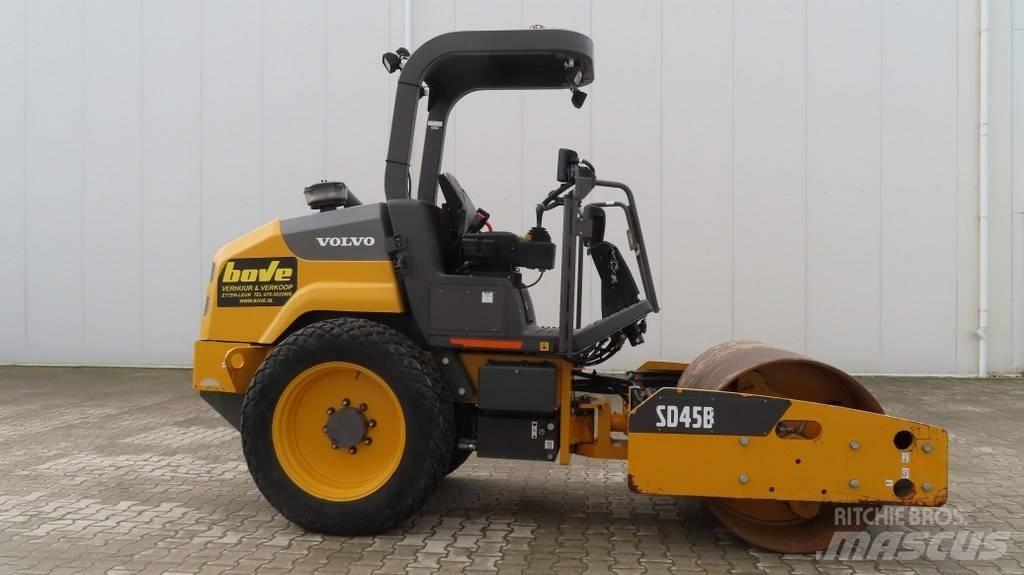 Volvo SD 45 B Еднобарабанни ролки
