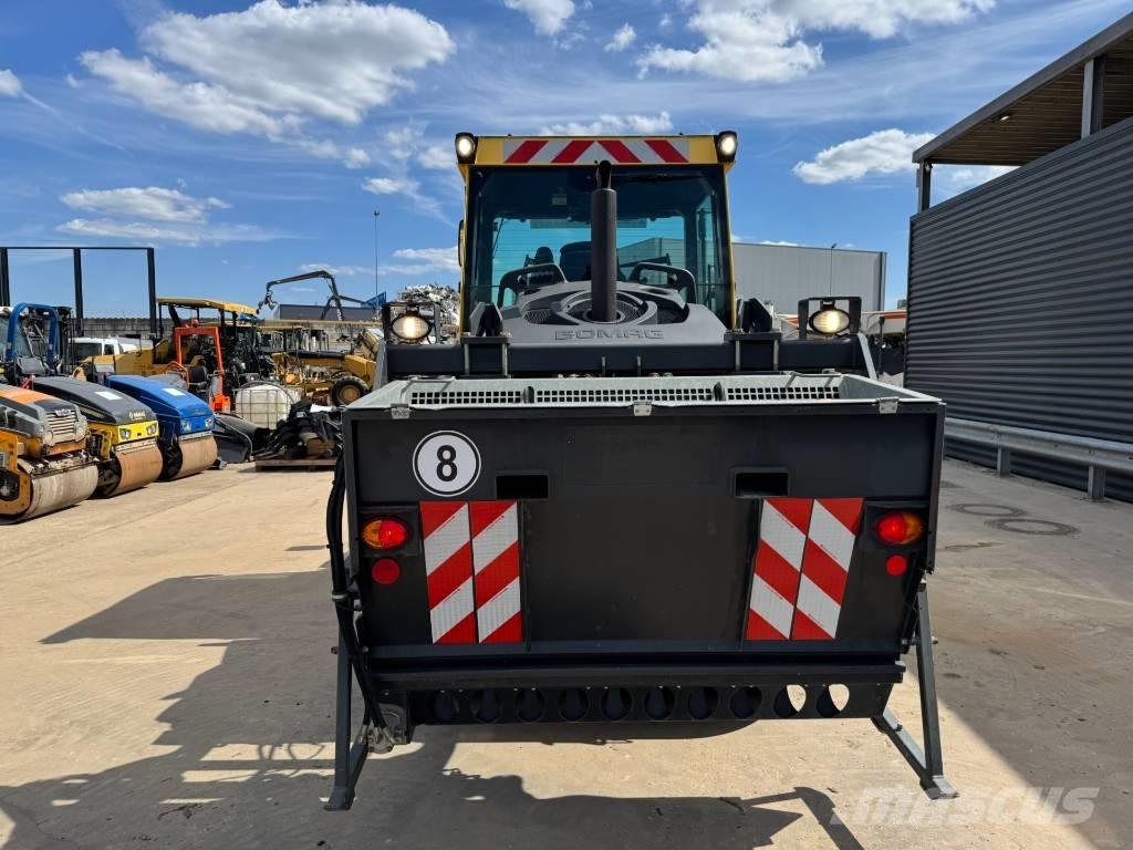 Bomag BW 174 AP-4 AM Двойни барабанни ролки
