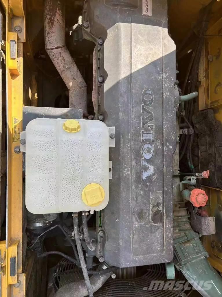 Volvo EC480D Верижен екскаватор