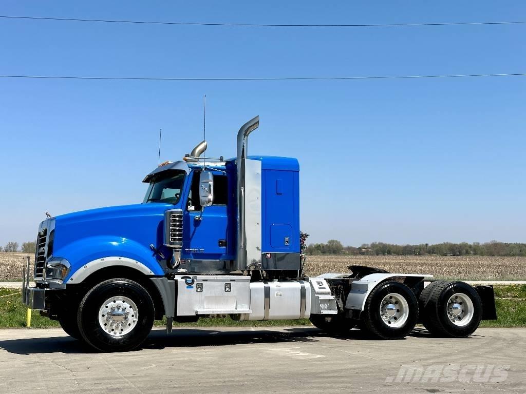 Mack Titan TD 713 Влекачи