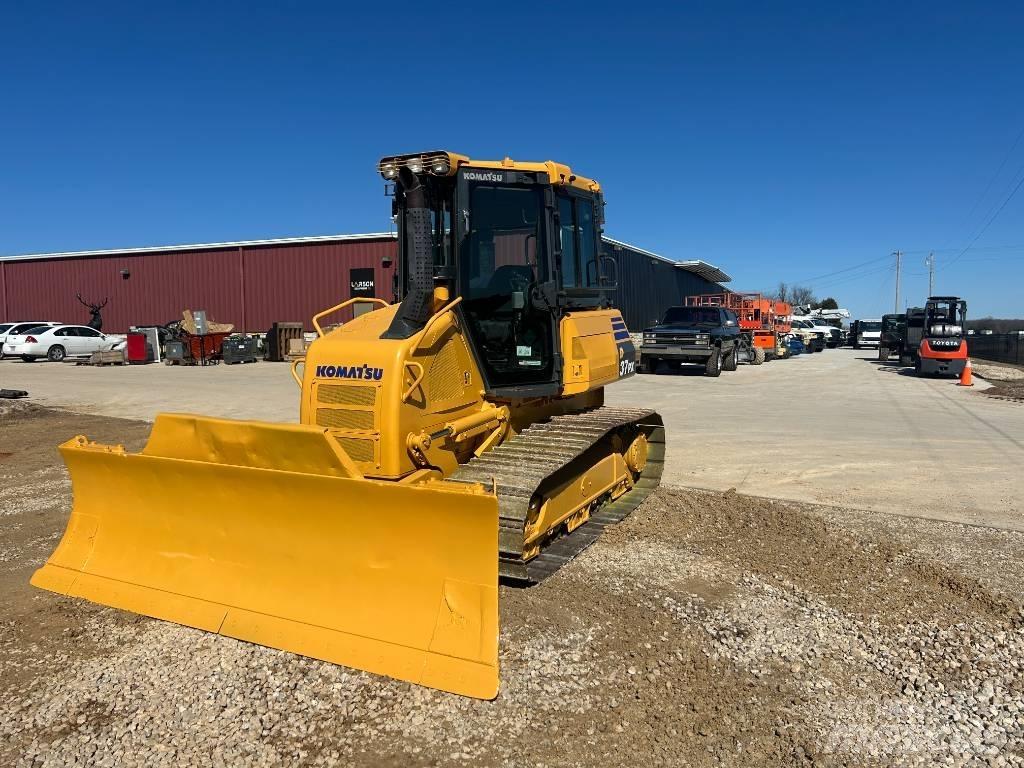 Komatsu D37PX-23 Верижни булдозери
