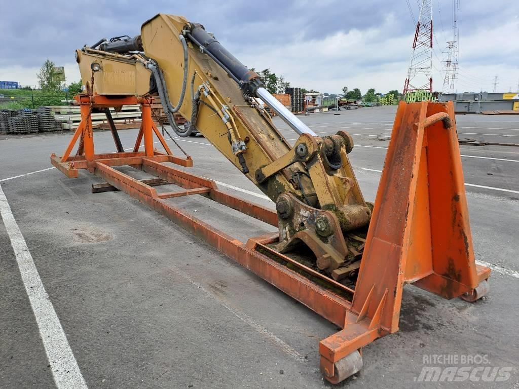 CAT 330DL UHD Багери за разрушаване
