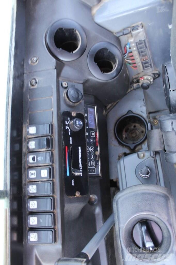 Takeuchi TB 240 Мини екскаватори < 7 т