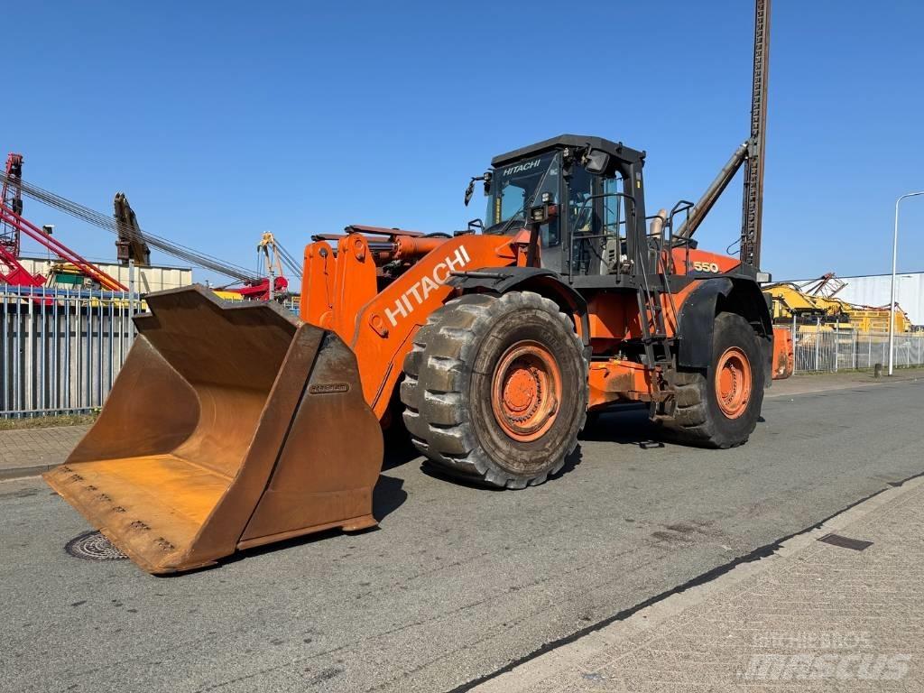 Hitachi ZW 550-6 Колесни товарачи