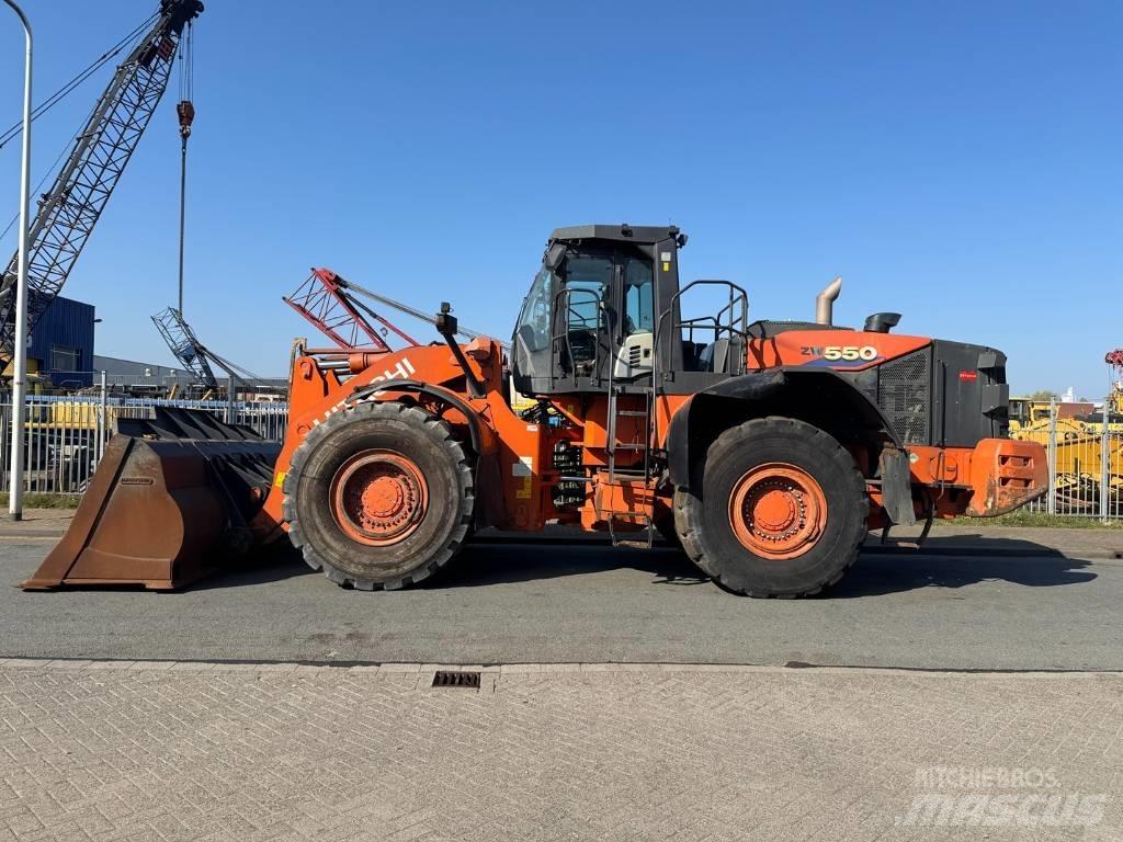 Hitachi ZW 550-6 Колесни товарачи