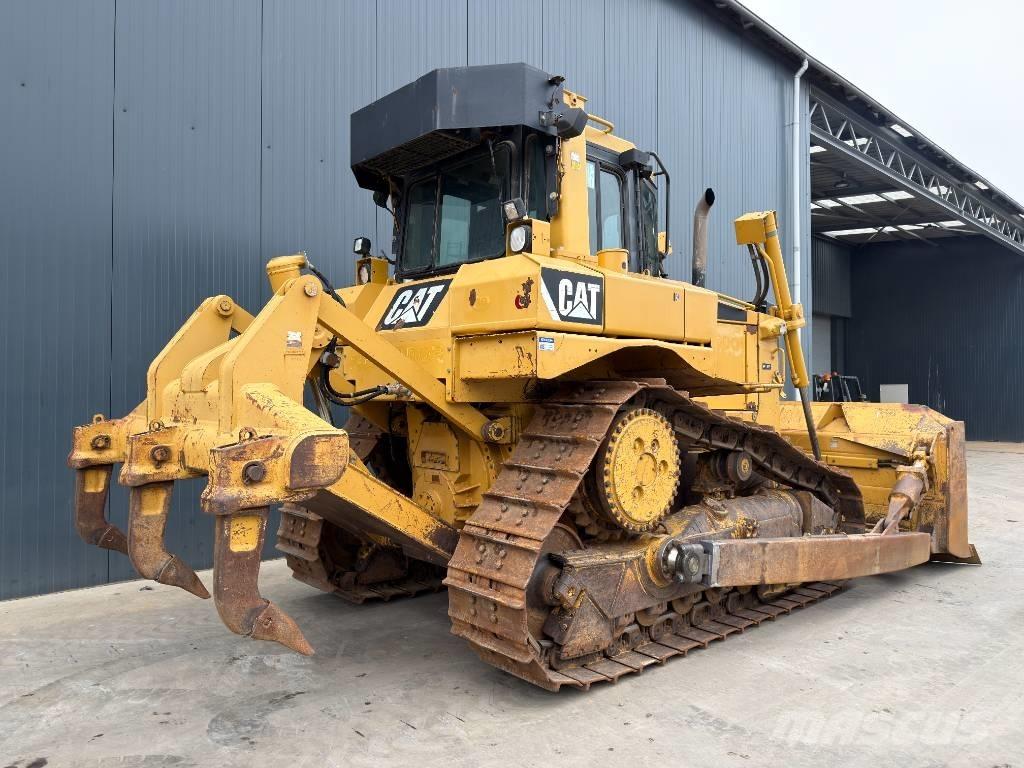 CAT D6T XL Верижни булдозери
