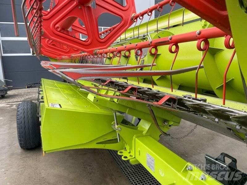 CLAAS Tucano 450 Комбайни