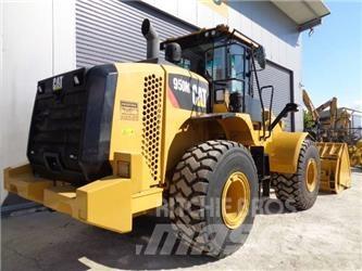 CAT 950M Колесни товарачи