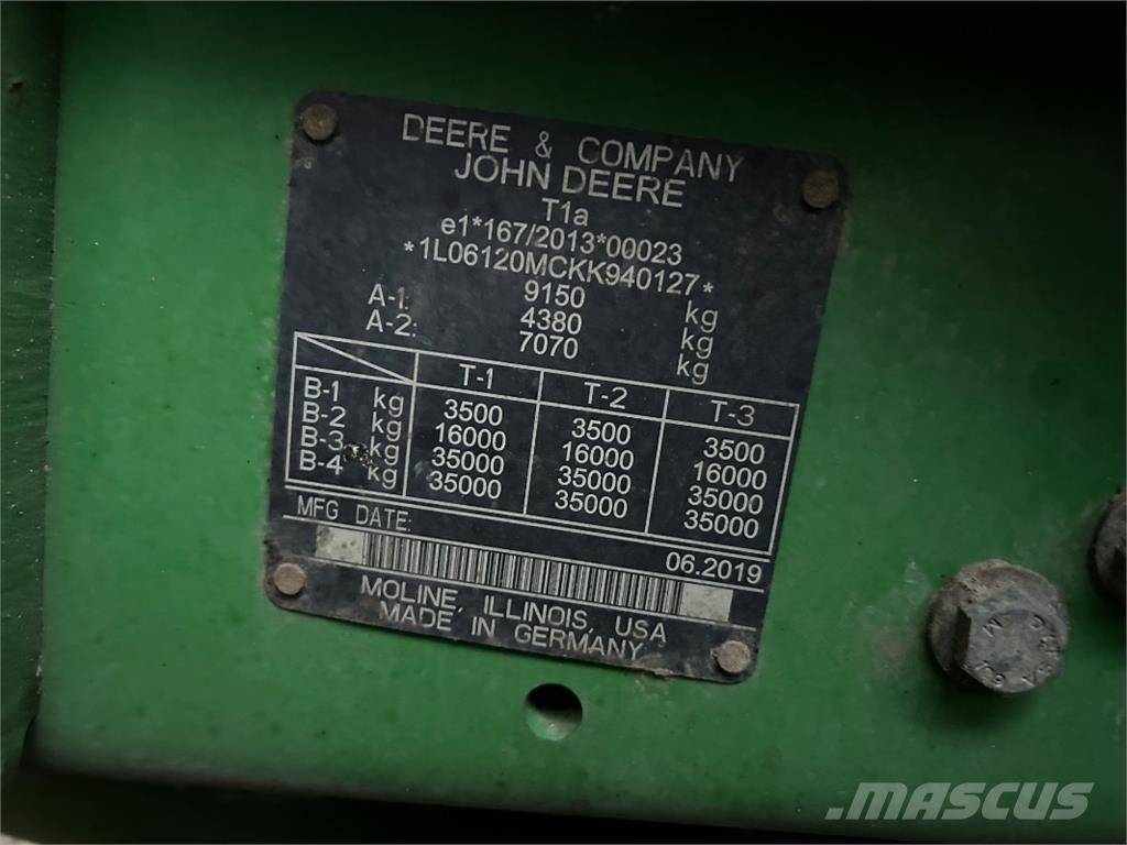 John Deere 6120M Трактори