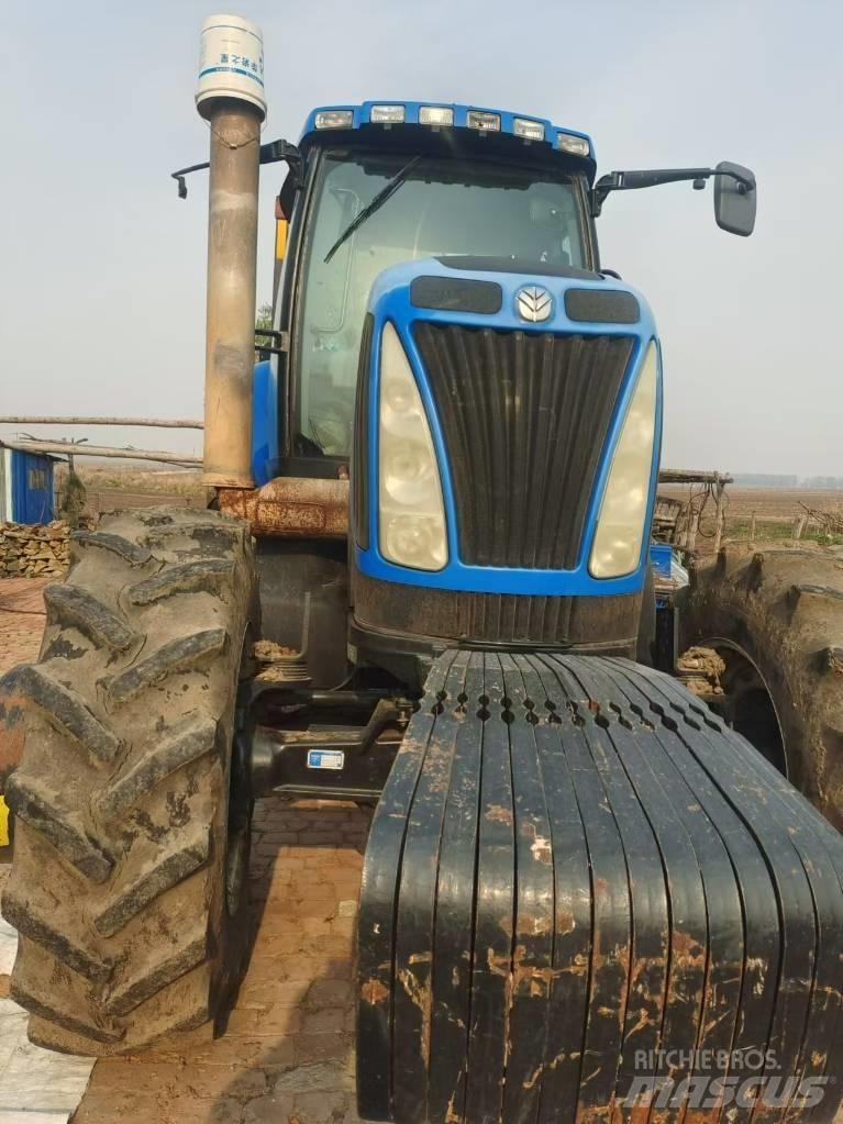New Holland T8040 Трактори