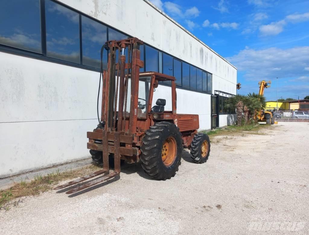 Manitou 4RM30G Дизелови камиони