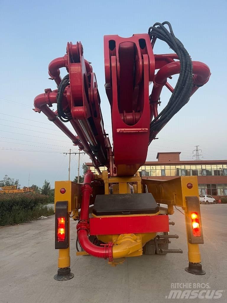  Sany三一重工 52m Бетонопомпи
