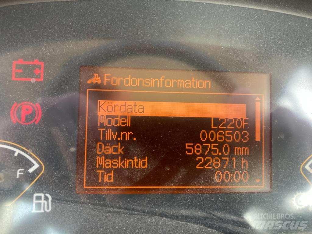 Volvo L 220 F Колесни товарачи