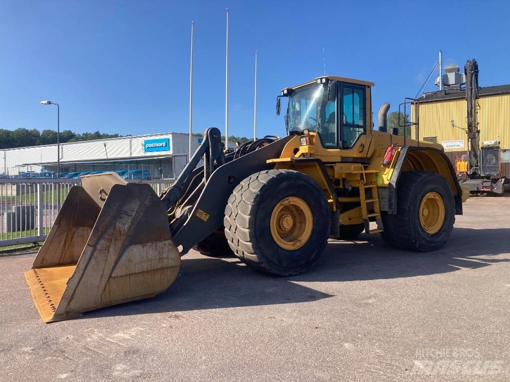 Volvo L 220 F Колесни товарачи