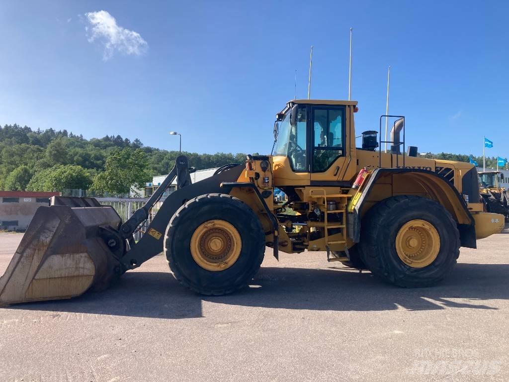 Volvo L 220 F Колесни товарачи
