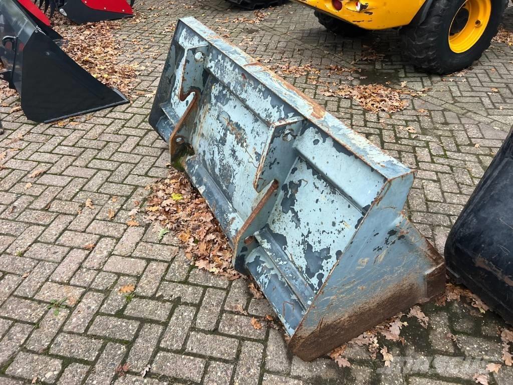 Kramer 318 Колесни товарачи