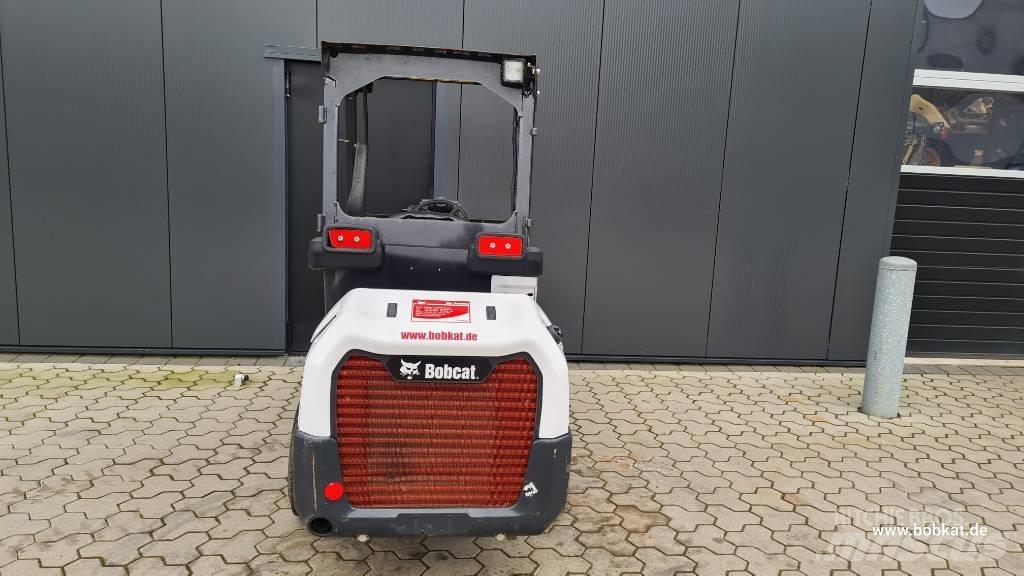 Bobcat L 28 Мини товарачи