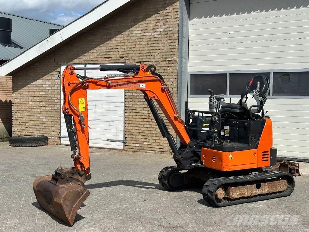Hitachi ZX19U-6 YR Мини екскаватори < 7 т