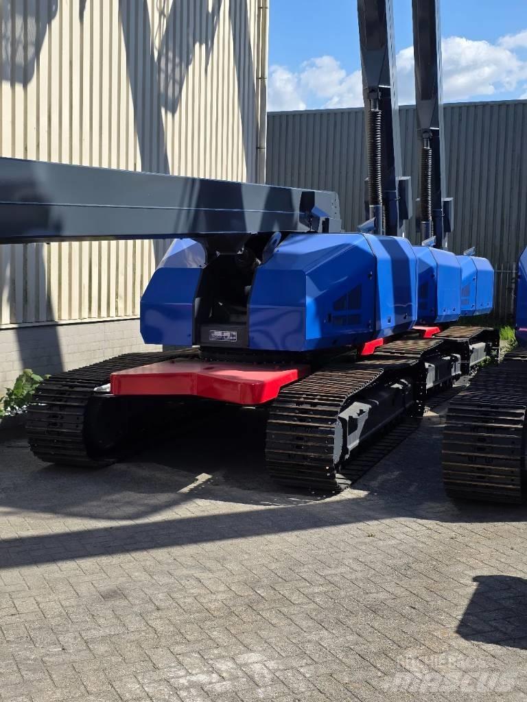 Aichi SR 21 CJM Телескопични повдигачи

