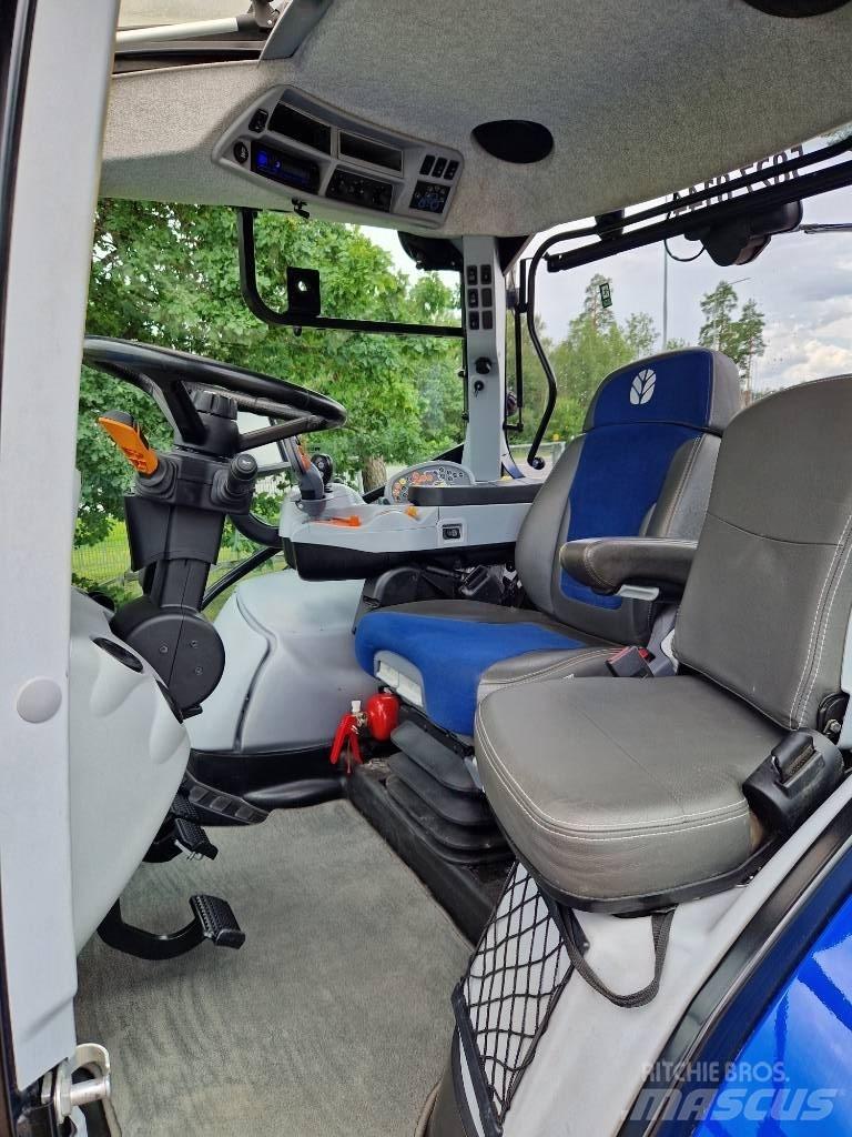 New Holland T 7.245 Трактори