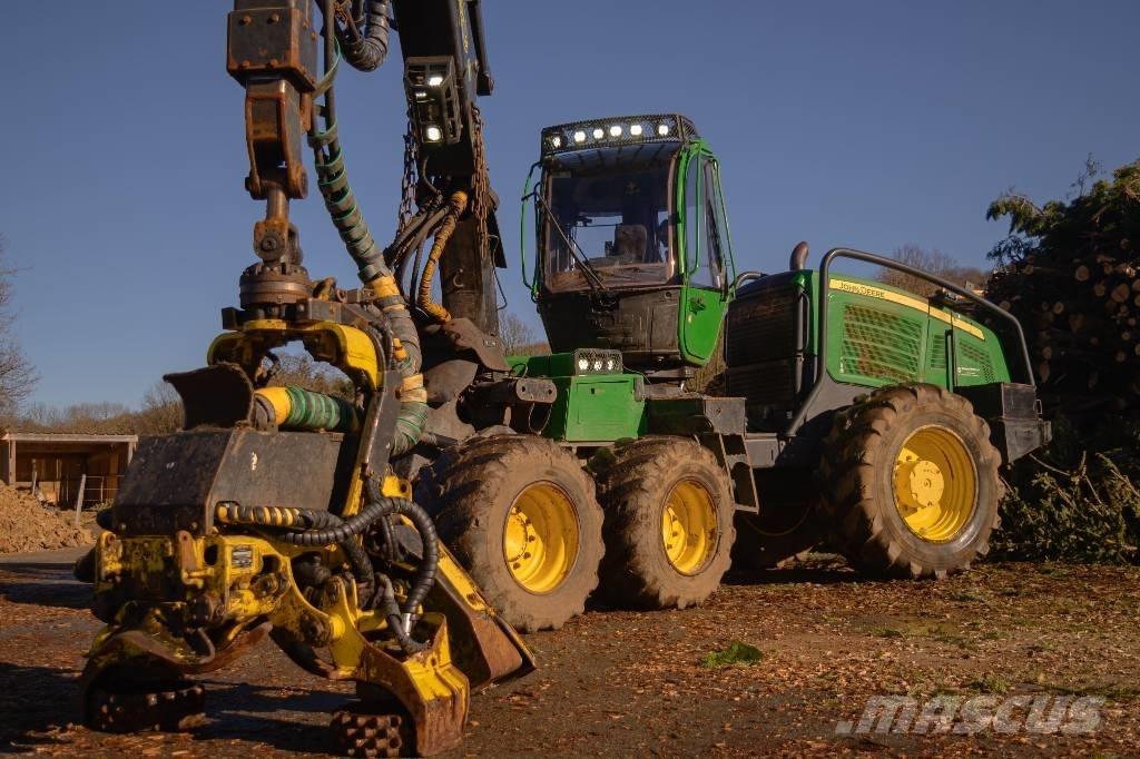 John Deere 1170e Харвестери