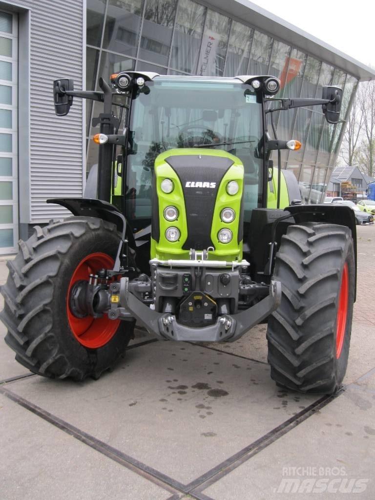Claas Arion 470 Трактори