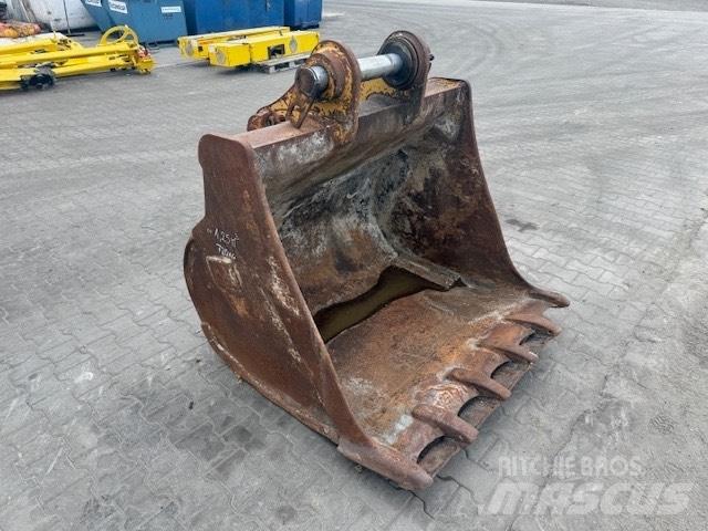 CAT M 320 BUCKET Товарачи със заден ескаватор