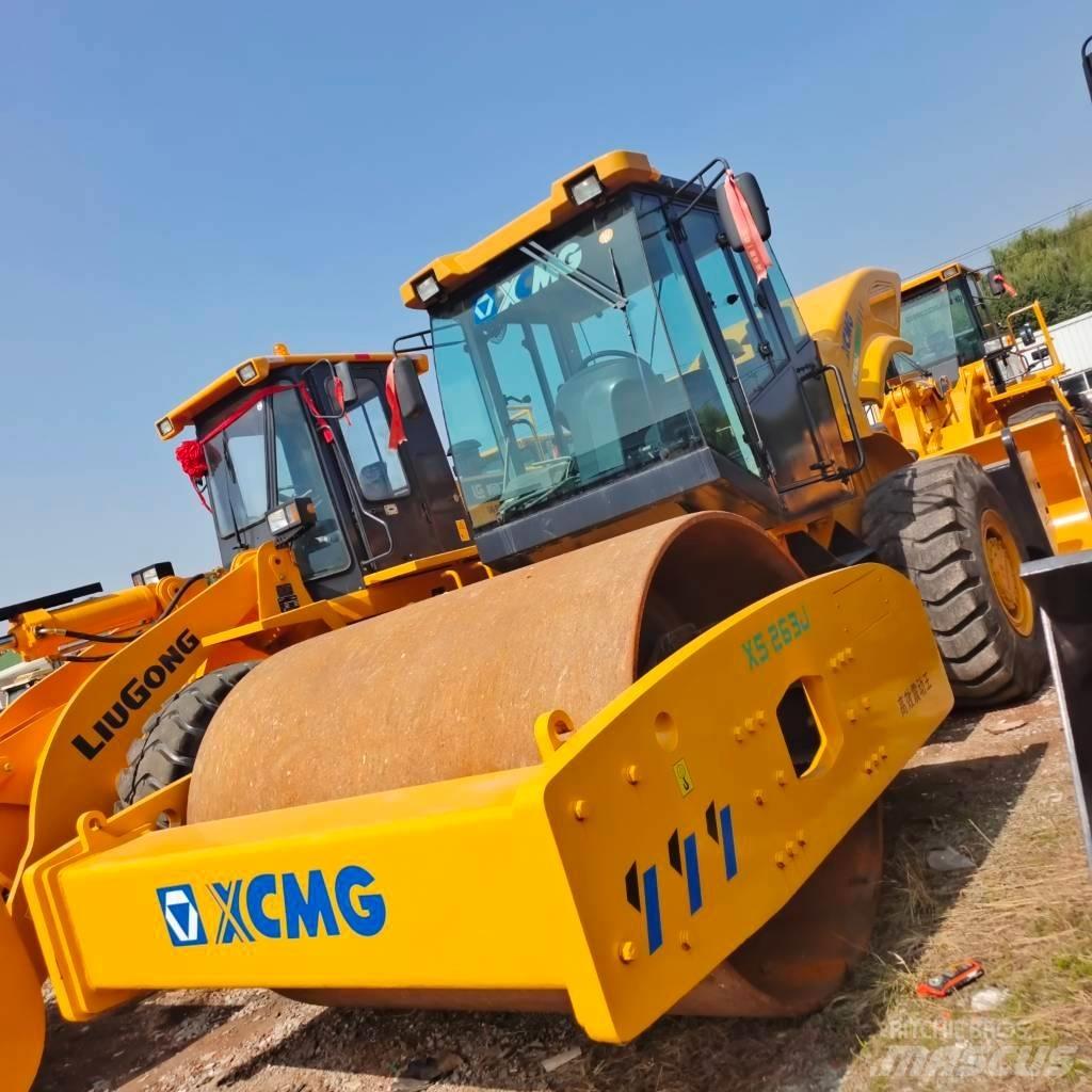 XCMG XS263J Еднобарабанни ролки
