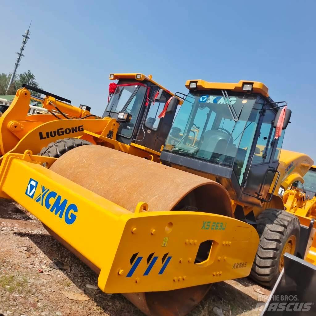 XCMG XS263J Еднобарабанни ролки

