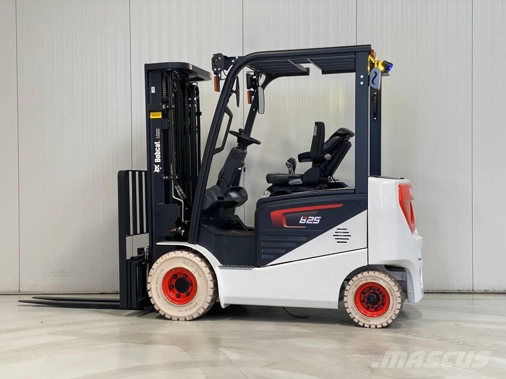 Bobcat B25NS Електрически вилични кари-повдигачи