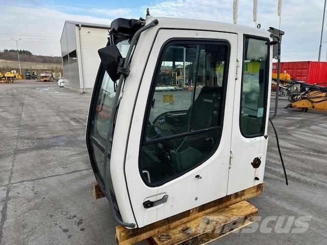 Liebherr R 317 CAB Кабина